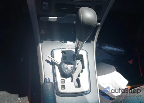 2013 Toyota Corolla S Special Edition z USA, uszkodzony, nr VIN 2T1BU4EE6DC096589